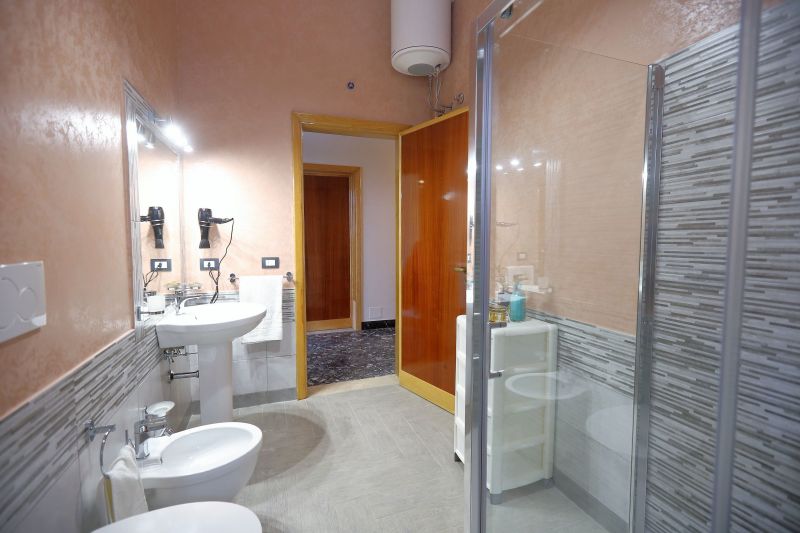 photo 25 Owner direct vacation rental Avola villa Sicily Syracuse Province bathroom 1