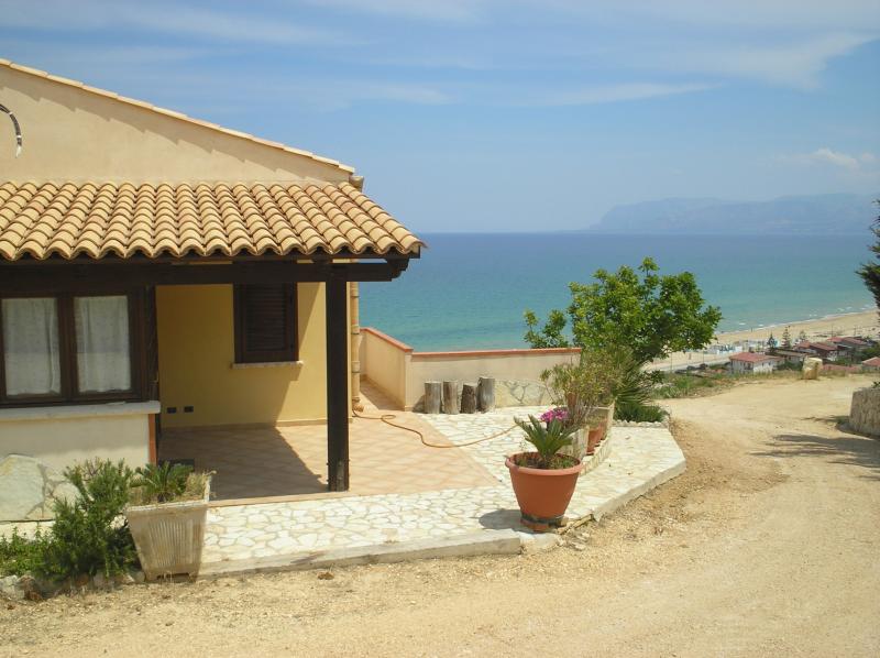 photo 18 Owner direct vacation rental Castellammare del Golfo appartement Sicily Trapani Province View of the property from outside