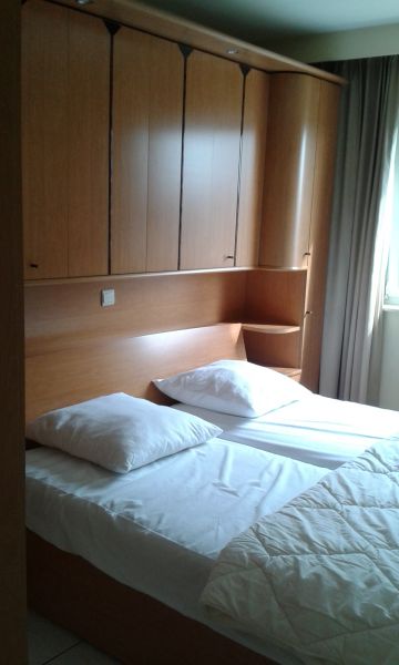 photo 7 Owner direct vacation rental De Panne appartement West-Flanders  bedroom 1