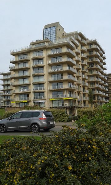 photo 10 Owner direct vacation rental De Panne appartement West-Flanders  View of the property from outside