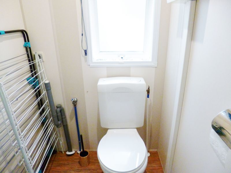 photo 10 Owner direct vacation rental Saint Brevin les Pins mobilhome Pays de la Loire Loire-Atlantique Bathroom w/toilet only