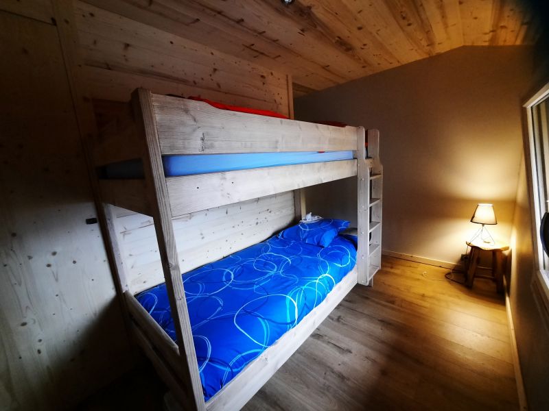photo 12 Owner direct vacation rental Samons appartement Rhone-Alps Haute-Savoie bedroom 2