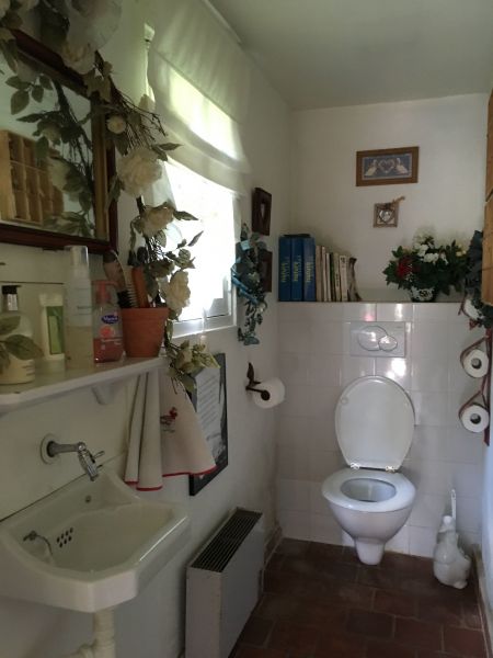 photo 13 Owner direct vacation rental Deauville maison Basse-Normandie Calvados Bathroom w/toilet only