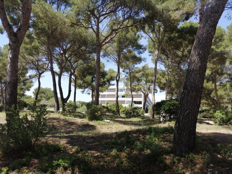 photo 4 Owner direct vacation rental Bandol appartement Provence-Alpes-Cte d'Azur Var View of the property from outside