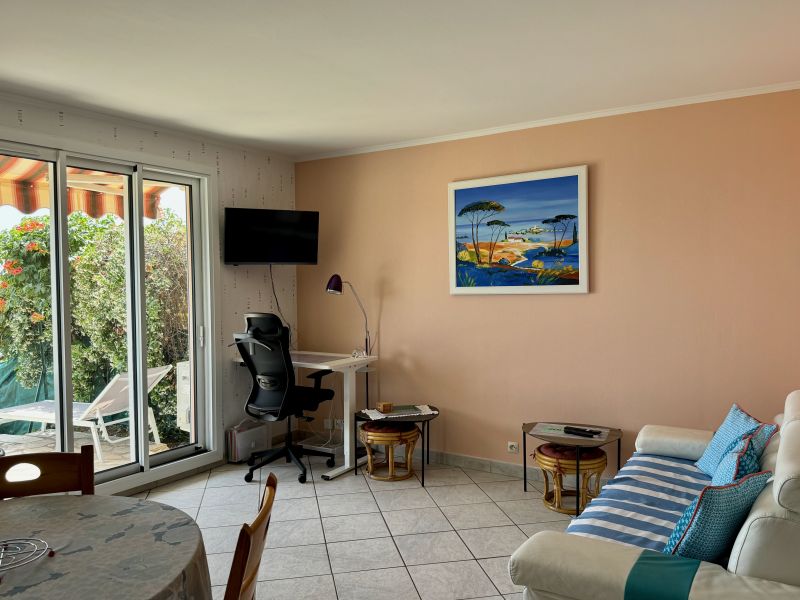 photo 5 Owner direct vacation rental Nice appartement Provence-Alpes-Cte d'Azur Alpes-Maritimes Living room