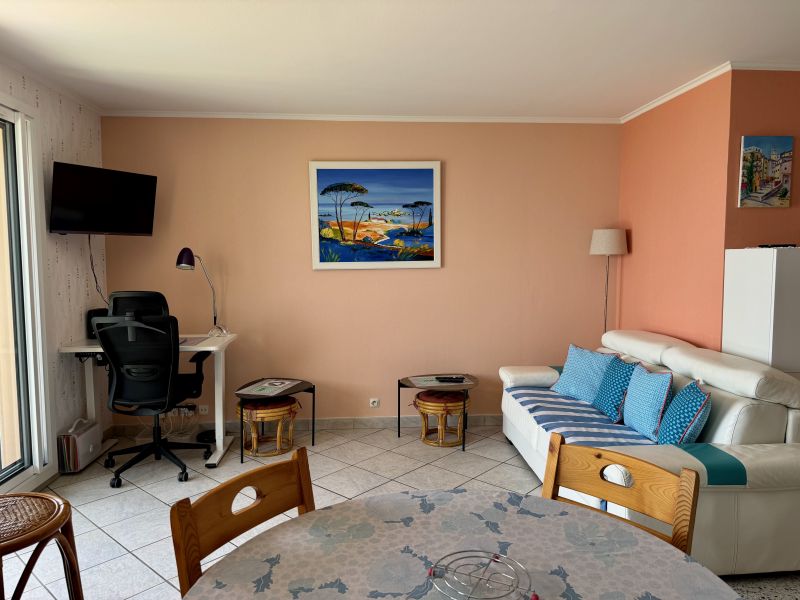 photo 7 Owner direct vacation rental Nice appartement Provence-Alpes-Cte d'Azur Alpes-Maritimes Living room