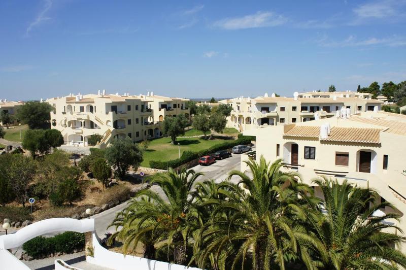 photo 14 Owner direct vacation rental Alvor appartement Algarve  View of the property from outside