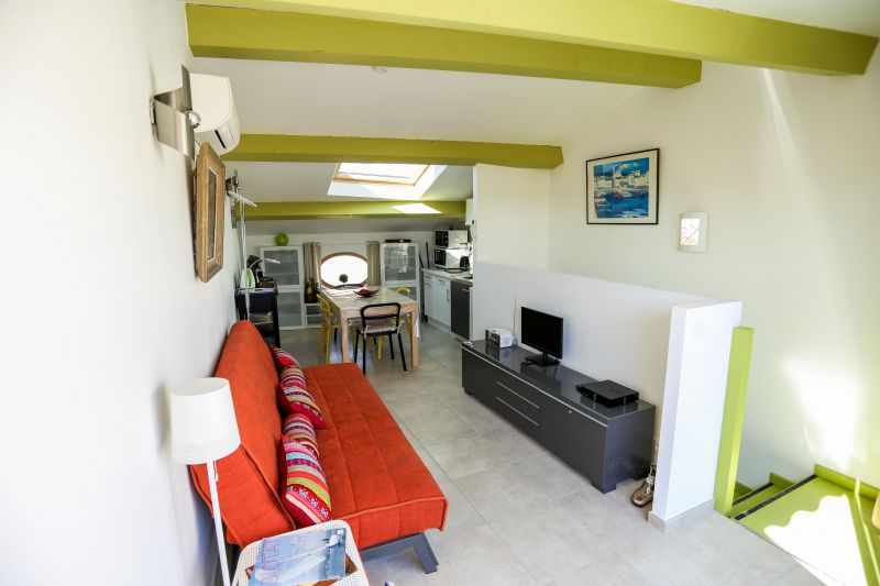 photo 2 Owner direct vacation rental La Ciotat appartement Provence-Alpes-Cte d'Azur Bouches du Rhne Living room