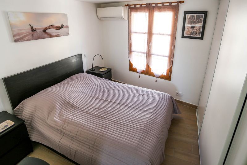 photo 9 Owner direct vacation rental La Ciotat appartement Provence-Alpes-Cte d'Azur Bouches du Rhne bedroom 1