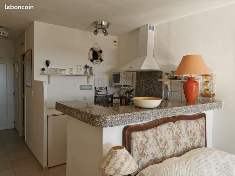 photo 7 Owner direct vacation rental Saint Tropez studio Provence-Alpes-Cte d'Azur Var Open-plan kitchen