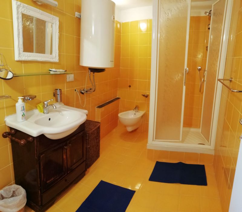 photo 23 Owner direct vacation rental Levanto appartement Liguria La Spezia Province bathroom