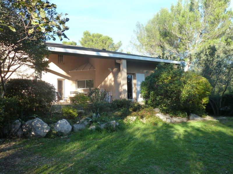 photo 0 Owner direct vacation rental Nmes maison Languedoc-Roussillon Gard View of the property from outside