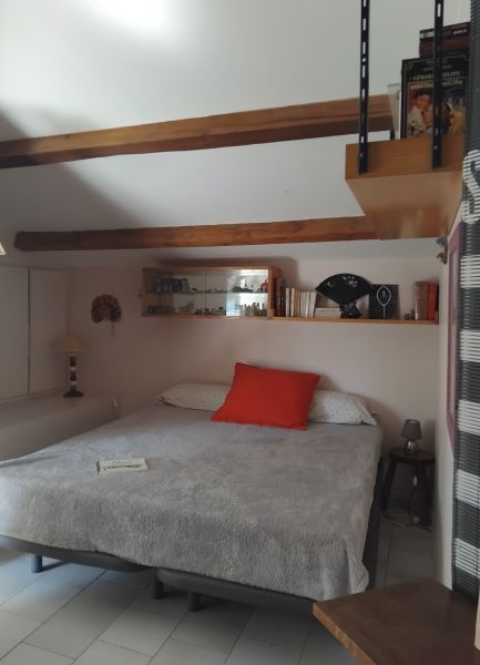 photo 9 Owner direct vacation rental Nmes maison Languedoc-Roussillon Gard bedroom 3