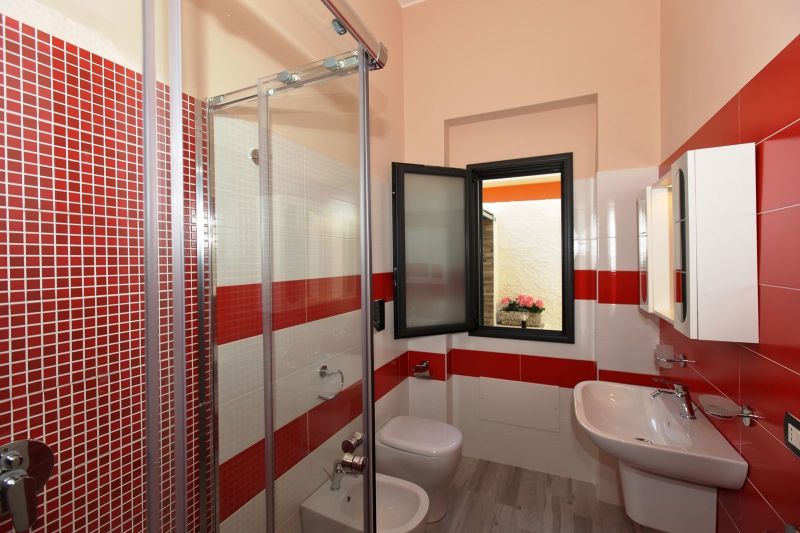 photo 21 Owner direct vacation rental Avola villa Sicily Syracuse Province bathroom