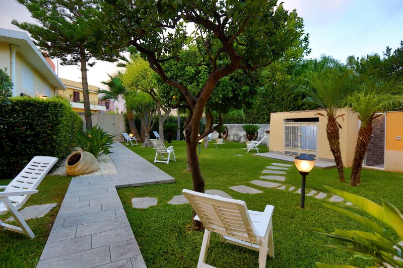 photo 26 Owner direct vacation rental Avola villa Sicily Syracuse Province Garden