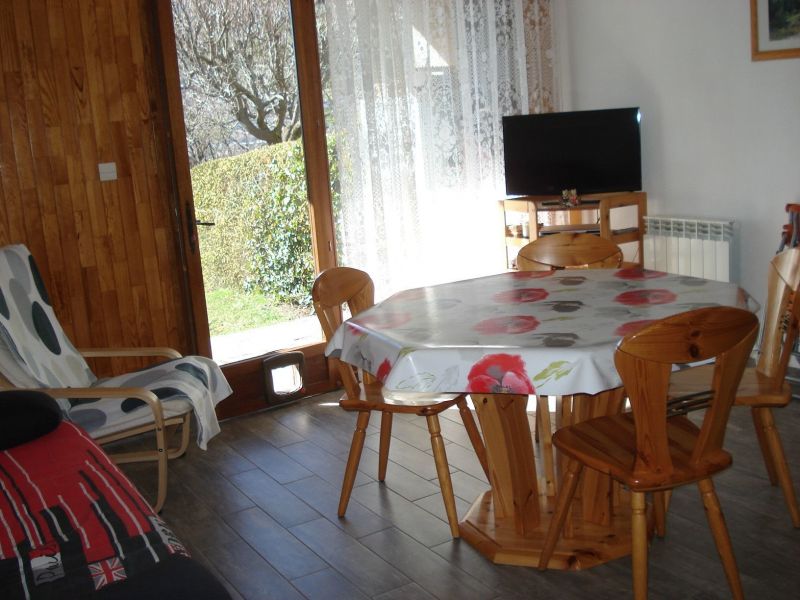 photo 5 Owner direct vacation rental Embrun appartement Provence-Alpes-Cte d'Azur Hautes-Alpes Living room