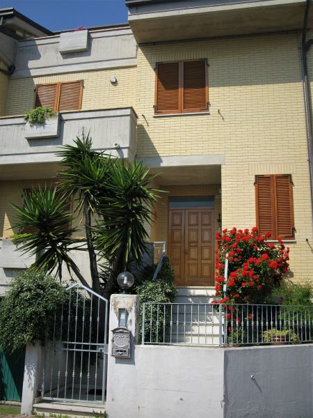 photo 2 Owner direct vacation rental Civitanova Marche maison Marche Macerata Province View of the property from outside