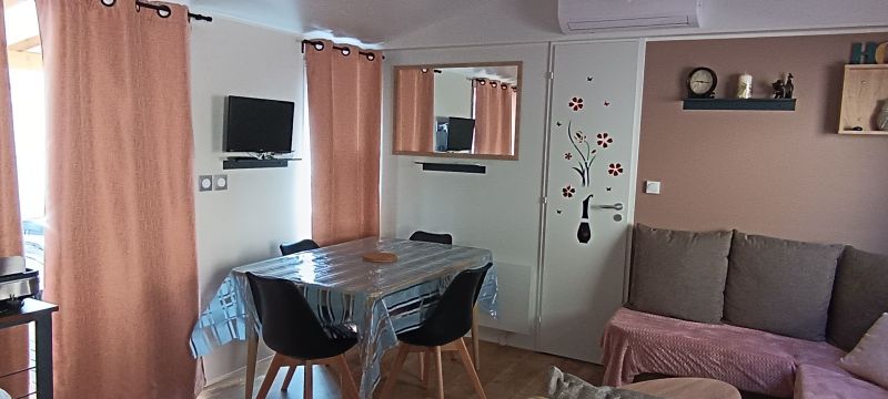 photo 13 Owner direct vacation rental Vias mobilhome Languedoc-Roussillon Hrault Living room
