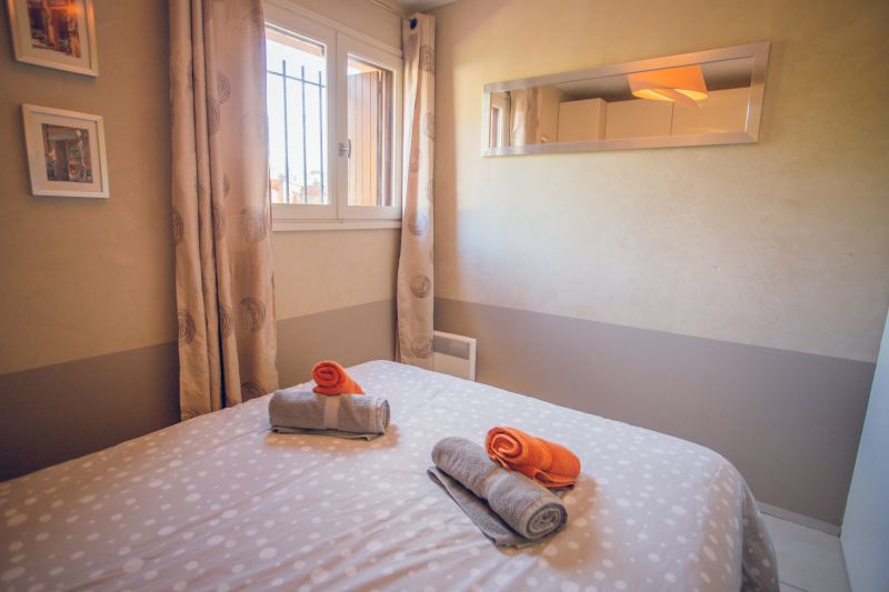 photo 6 Owner direct vacation rental Le Lavandou appartement Provence-Alpes-Cte d'Azur Var bedroom