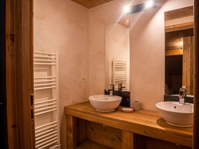 photo 9 Owner direct vacation rental Chamonix Mont-Blanc appartement Rhone-Alps Haute-Savoie bathroom