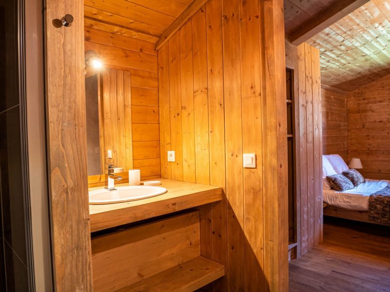 photo 10 Owner direct vacation rental Chamonix Mont-Blanc appartement Rhone-Alps Haute-Savoie bedroom 3