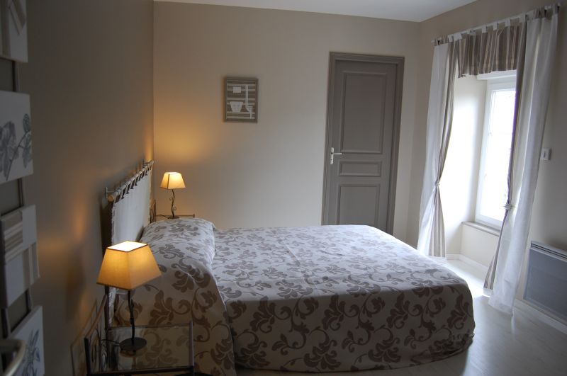 photo 2 Owner direct vacation rental Vire gite Basse-Normandie Calvados bedroom 1