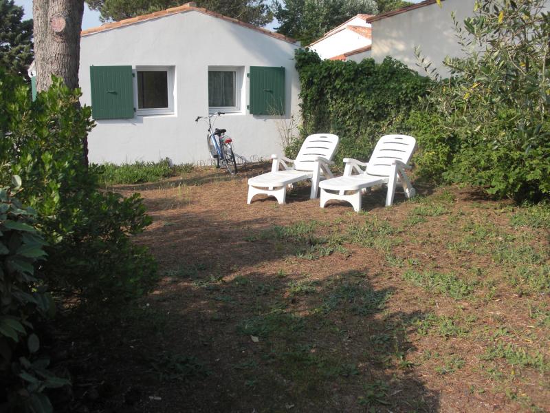 photo 2 Owner direct vacation rental Le Bois-Plage-en-R maison Poitou-Charentes Charente-Maritime Garden