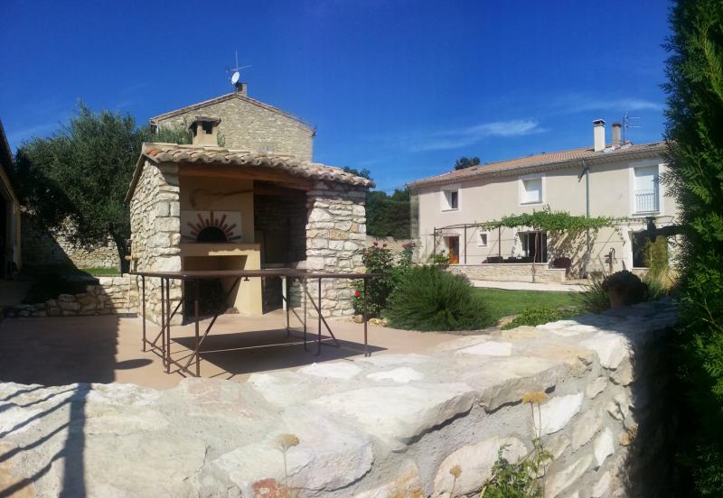 photo 1 Owner direct vacation rental Isle sur la Sorgue gite Provence-Alpes-Cte d'Azur Vaucluse View of the property from outside