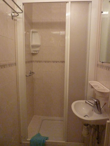 photo 15 Owner direct vacation rental Alpe d'Huez appartement Rhone-Alps Isre Half bath 2