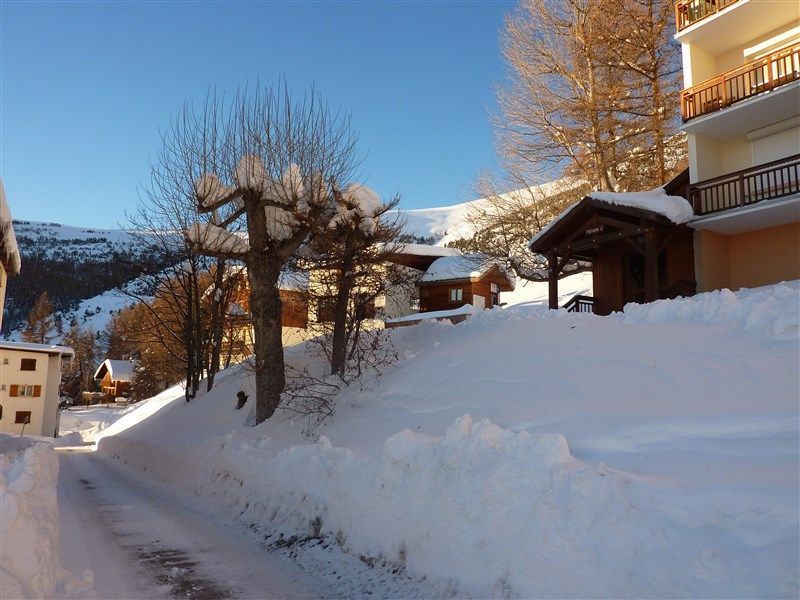 photo 7 Owner direct vacation rental Alpe d'Huez appartement Rhone-Alps Isre View of the property from outside