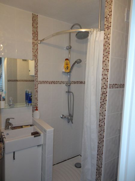 photo 11 Owner direct vacation rental Sete appartement Languedoc-Roussillon Hrault Half bath