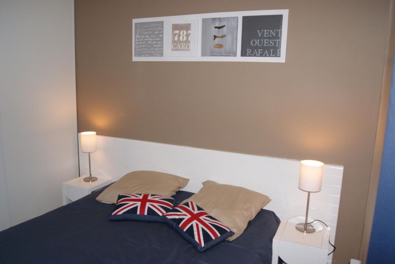 photo 5 Owner direct vacation rental Trevou Treguignec appartement Brittany Ctes d'Armor bedroom