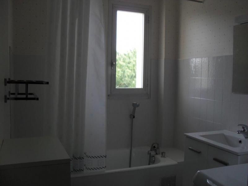 photo 5 Owner direct vacation rental Quiberon appartement Brittany Morbihan bathroom