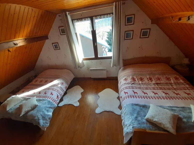 photo 11 Owner direct vacation rental Brianon chalet Provence-Alpes-Cte d'Azur Hautes-Alpes bedroom 2