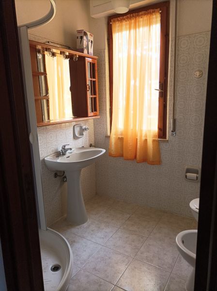 photo 10 Owner direct vacation rental Principina a Mare appartement Tuscany Grosseto Province bathroom