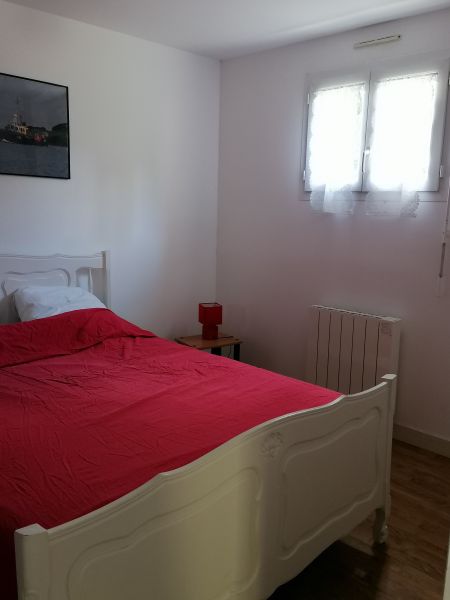 photo 1 Owner direct vacation rental Fouesnant appartement Brittany Finistre bedroom
