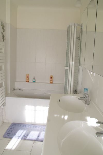 photo 11 Owner direct vacation rental Montrichard maison Centre Loir et Cher Half bath 2