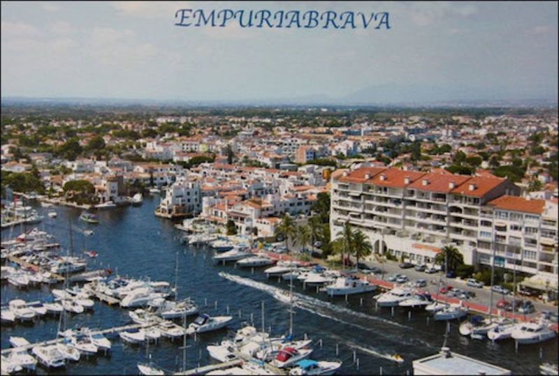 photo 11 Owner direct vacation rental Empuriabrava appartement Catalonia Girona (province of) View of the property from outside