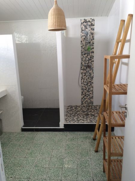 photo 14 Owner direct vacation rental Saint Francois villa Grande Terre  bathroom 1