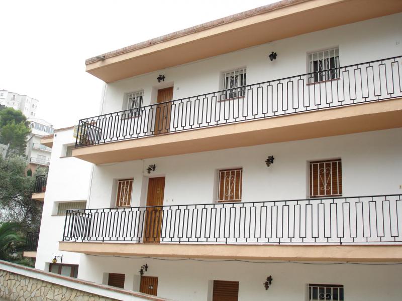 photo 4 Owner direct vacation rental Rosas appartement Catalonia Girona (province of) View of the property from outside