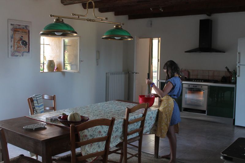 photo 11 Owner direct vacation rental Uzs maison Languedoc-Roussillon Gard Separate kitchen