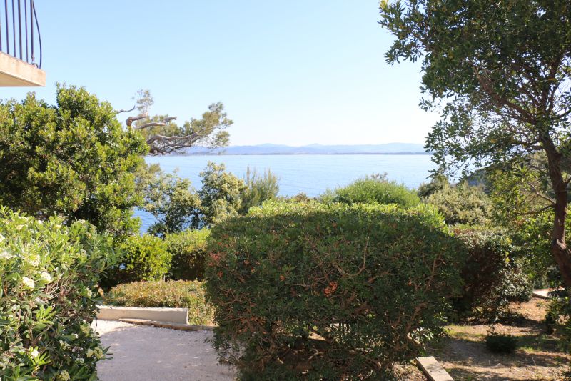 photo 2 Owner direct vacation rental Hyres appartement Provence-Alpes-Cte d'Azur Var View of the property from outside