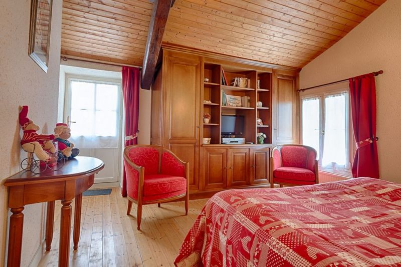 photo 8 Owner direct vacation rental Fontenay-le-Comte gite Pays de la Loire Vende bedroom 1