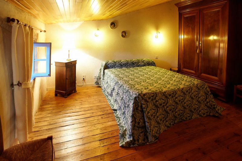 photo 10 Owner direct vacation rental Fontenay-le-Comte gite Pays de la Loire Vende bedroom 2