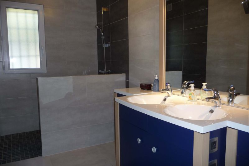 photo 6 Owner direct vacation rental Aix en Provence villa Provence-Alpes-Cte d'Azur Bouches du Rhne bathroom 1