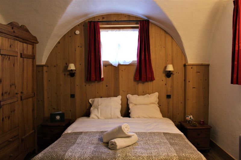 photo 6 Owner direct vacation rental Mribel maison Rhone-Alps Savoie bedroom 1