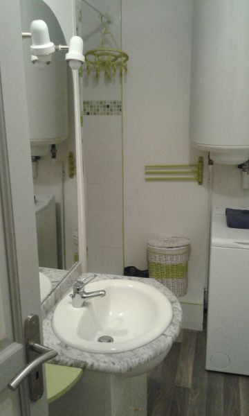 photo 8 Owner direct vacation rental Fort Mahon appartement Picardy Somme Half bath