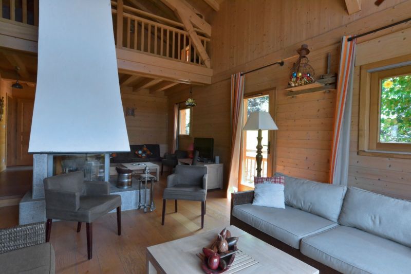photo 9 Owner direct vacation rental Samons chalet Rhone-Alps Haute-Savoie Living room