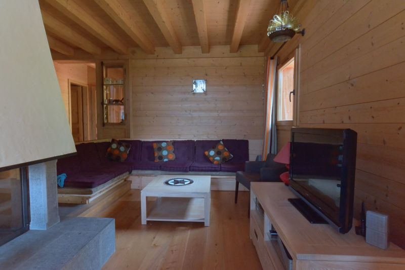 photo 10 Owner direct vacation rental Samons chalet Rhone-Alps Haute-Savoie Living room
