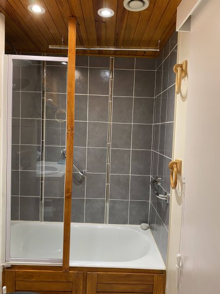 photo 13 Owner direct vacation rental Le Lavandou studio Provence-Alpes-Cte d'Azur Var bathroom